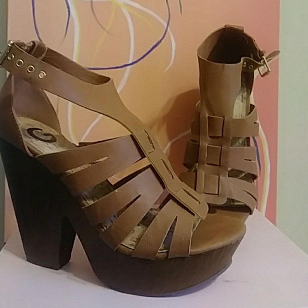 OFFERS Welcome!!!Super cute Guess Wooden heels 9